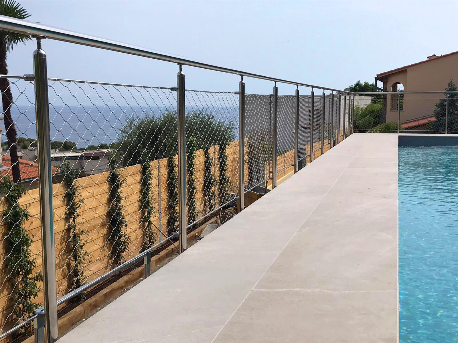 IMPERIA - Railings with steel rod with stainless steel net and tubular handrail diameter 42